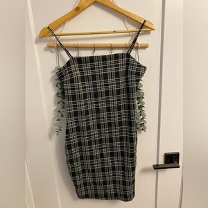 Gingham pattern bodycon dress, black and white